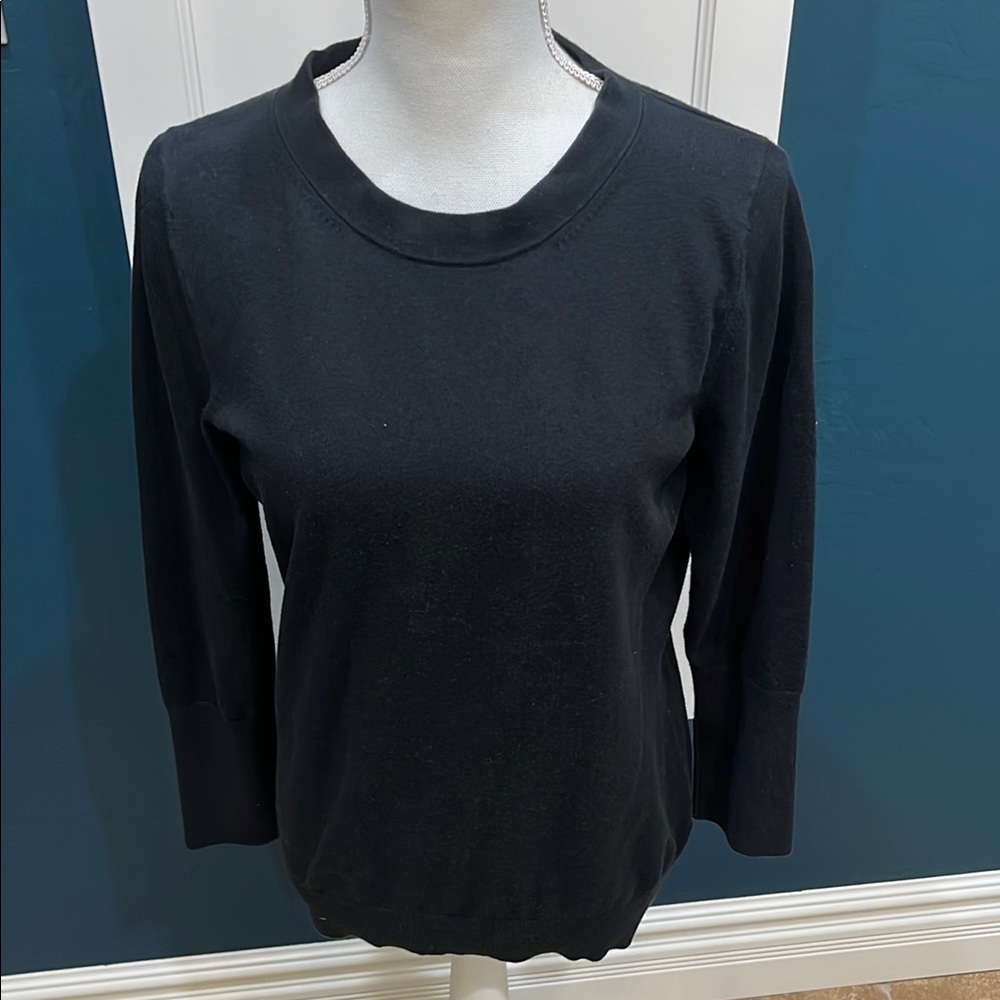 Banana Republic black 3/4 sleeve sweater.